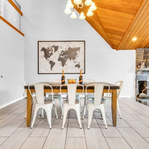 Main Level Bonus Dining Space