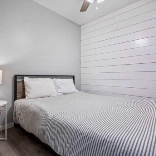 Lower Level Queen Bedroom (5)