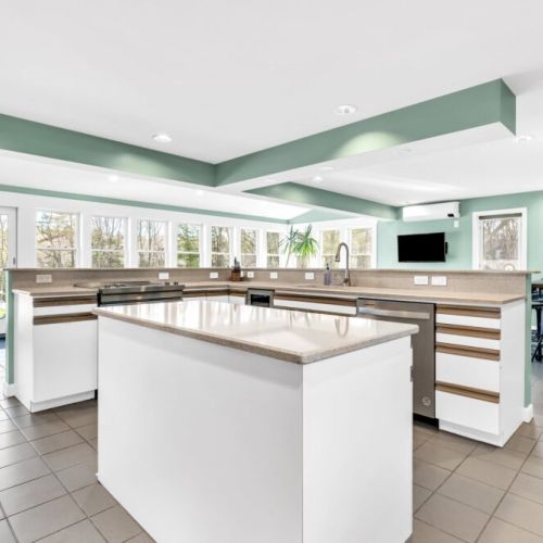 Fully Stocked Kitchen