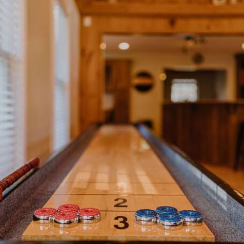 Shuffle board