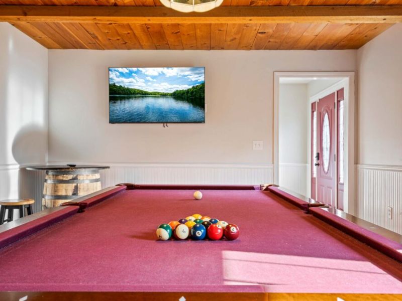 Main level pool table & new smart TV
